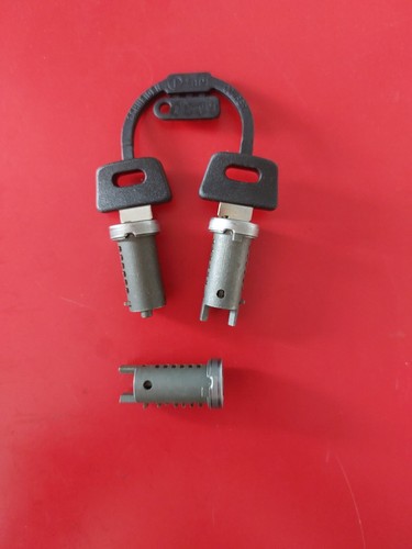 Gruppo serrature nuove piaggio - serrature,