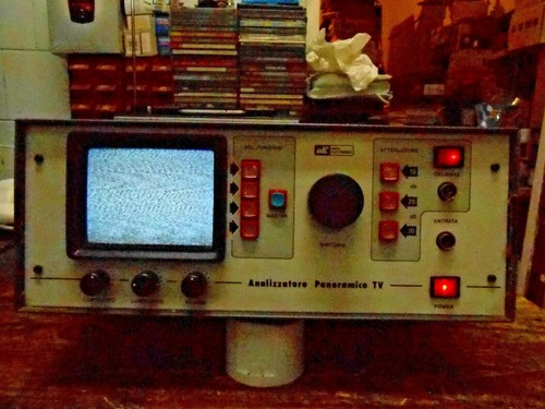***ANALIZZATORE-DI-SPETTRO-PRO