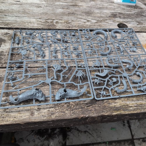 Warhammer elfi oscuri war - warhammer,