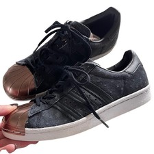 Adidas Superstar Sneakers