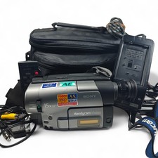 Pacchetto videocamera Sony Handycam CCD-TRV14E Video8 nastro LCD 15x