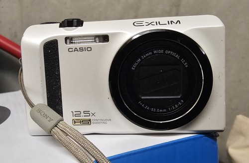 Casio exilim zr100 - casio,