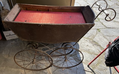 Carrozzina antica - carrozzina,