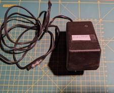 CARICABATTERIE Ni-Cd MODELLO BD600  USCITE 12V – CORRENTE VARIABILE - (ELE_2211)