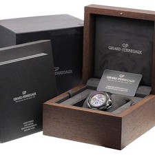 Girard-Perregaux Laureato