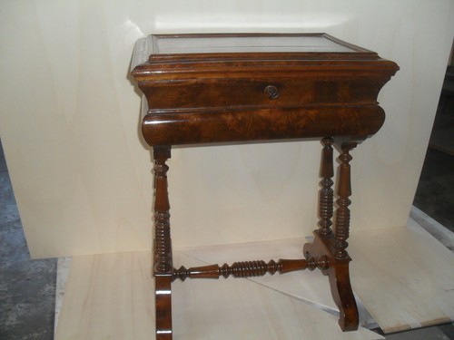 Tavolino legno massello noce