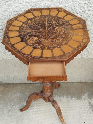 Ancien gueridon sculpte canton - gueridon,