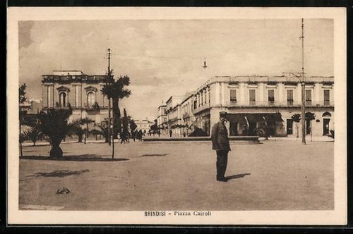 Brindisi piazza cairoli - piazza,