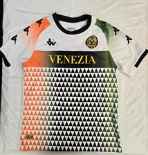 Venice 2020/21 ~ White Away