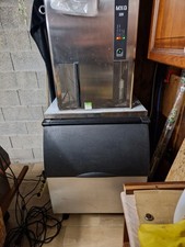 macchina del ghiaccio