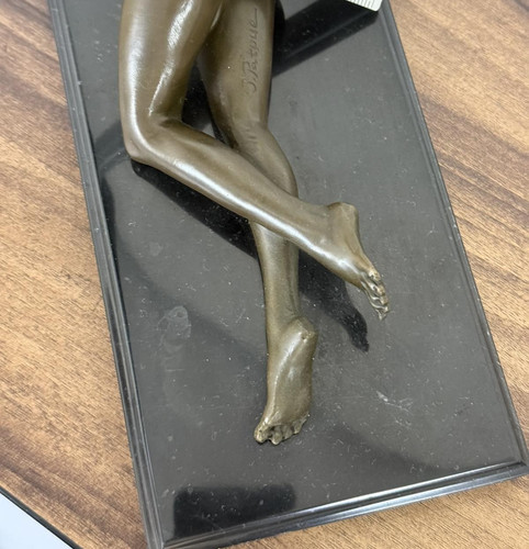 Statua donna bronzo scultura
