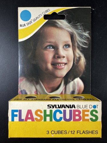Flashcubes vintage sylvania - flashcubes,