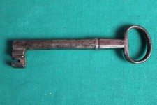 L68-ANTIQUE KEY ERA 700-OLD