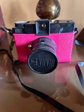 macchina fotografica analogica Diana F con Flash