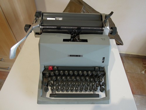 Macchina scrivere anni - scrivere,