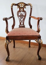 POLTRONA IN LEGNO INTAGLIATA A