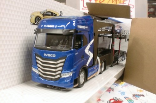 Burago camion iveco - 1/43,