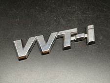 TOYOTA VVTI VVT-I LOGO SIGLA EMBLEMA FREGIO STEMMA SCRITTA TARGHETTA BADGE TARGA