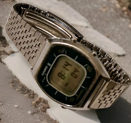Casio vintage collecting - casio,