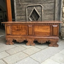 ANTICA CASSAPANCA NOCE MASSICCIO FRIULI 700 RESTAURATA SCOLPITA INTAGLIO CASSA