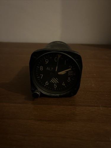 Altimetro aeronautico militare