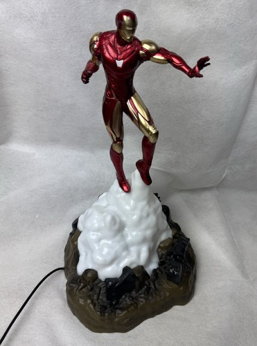 Paladone iron man diorama - iron,