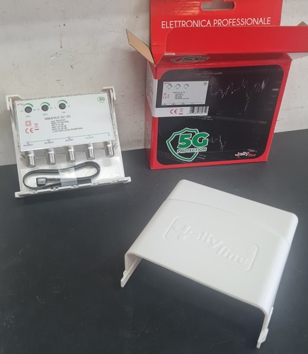Amplificatore antenna - antenna, tv