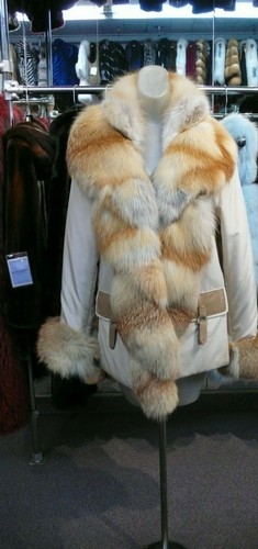 Splendido cappotto corto beige