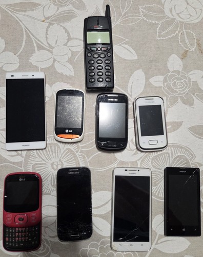 Lotto telefoni cellulari - telefoni,