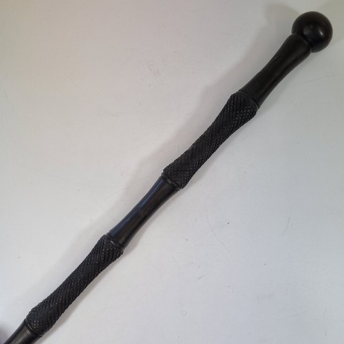 Legno duro intagliato - , africano