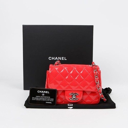 Chanel classic petit - chanel,