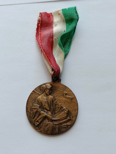 Medaglia istituto leonardo - medaglia,