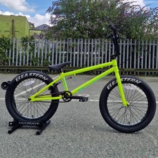 Eastern Bikes Javelin 20,5" Toptube Bici BMX Giallo Neon