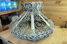 Lampadario vintage ferro MCM intricato artigianato centrini nido colibrì