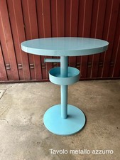 Coppia di tavoli da bar rotondi in metallo colore azzurro