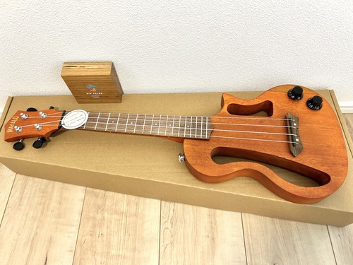 Ukulele elettrico mahalo - ukulele,