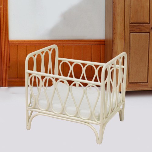 Letto per bambole per casa