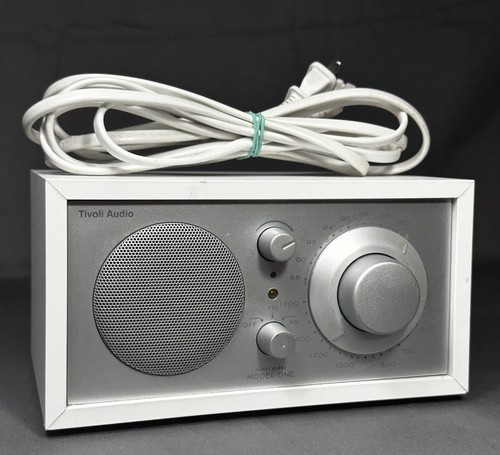Radio aux tivoli - aux, am