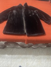 Pelliccia vera autentica taglia L , Nuova .