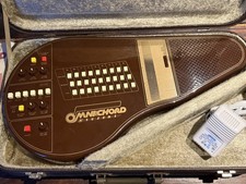 Omnichord OM-27 in ottime condizioni!  Ispezionato e revisionato da Omnichord Heaven.