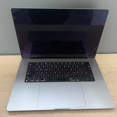 Macbook pro a2485 - m1,