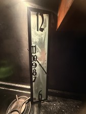 Orologio da parete - Arti e Mestieri - in vetro azzurro e metallo nero