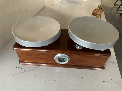 Bilancia legno doppio - in,