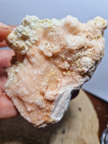 Minerale zolfo cristalli su - minerale@,