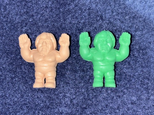 E lotto figurine - m.u.s.c.l.e.,