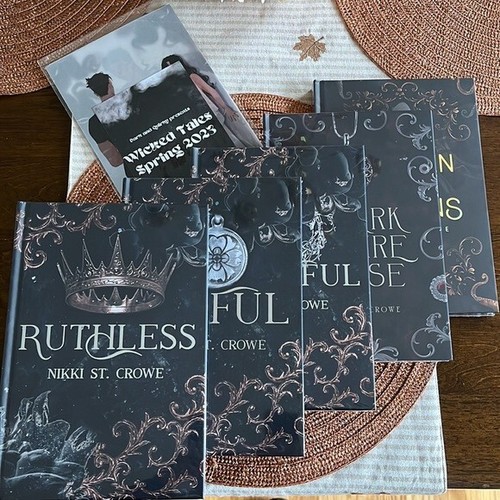 Dark and quirky wicked - dark,