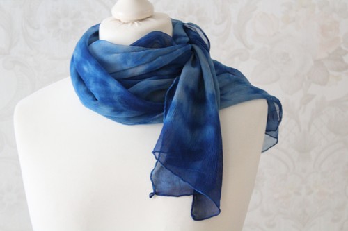 Sciarpa blu chiffon seta - in, di