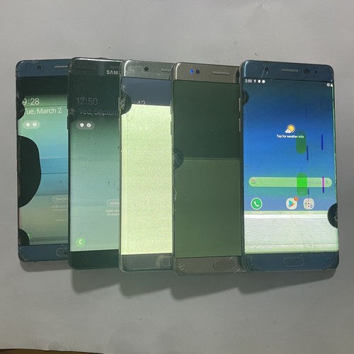 Pezzi telefoni rotti - 5,