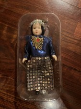 Bambola Di Porcellana Collezione Dal Mondo Fabbri Editori