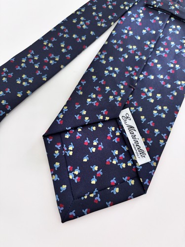 Cravatta e - 👔,